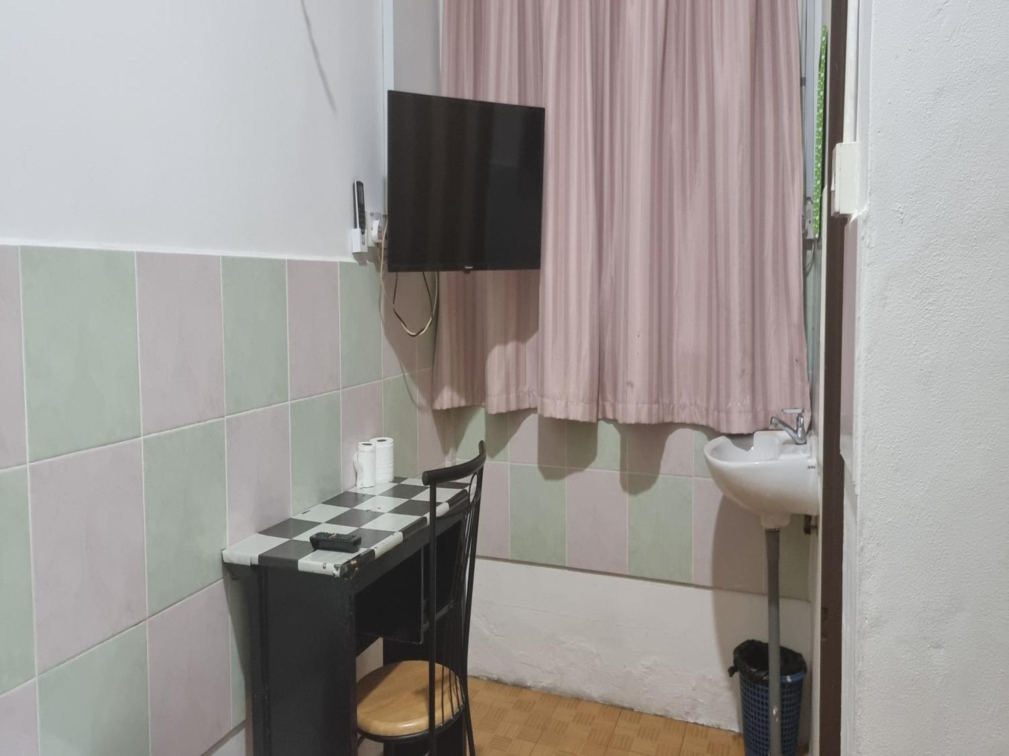 Oyo 90972 Jj Homestay Miri Zewnętrze zdjęcie