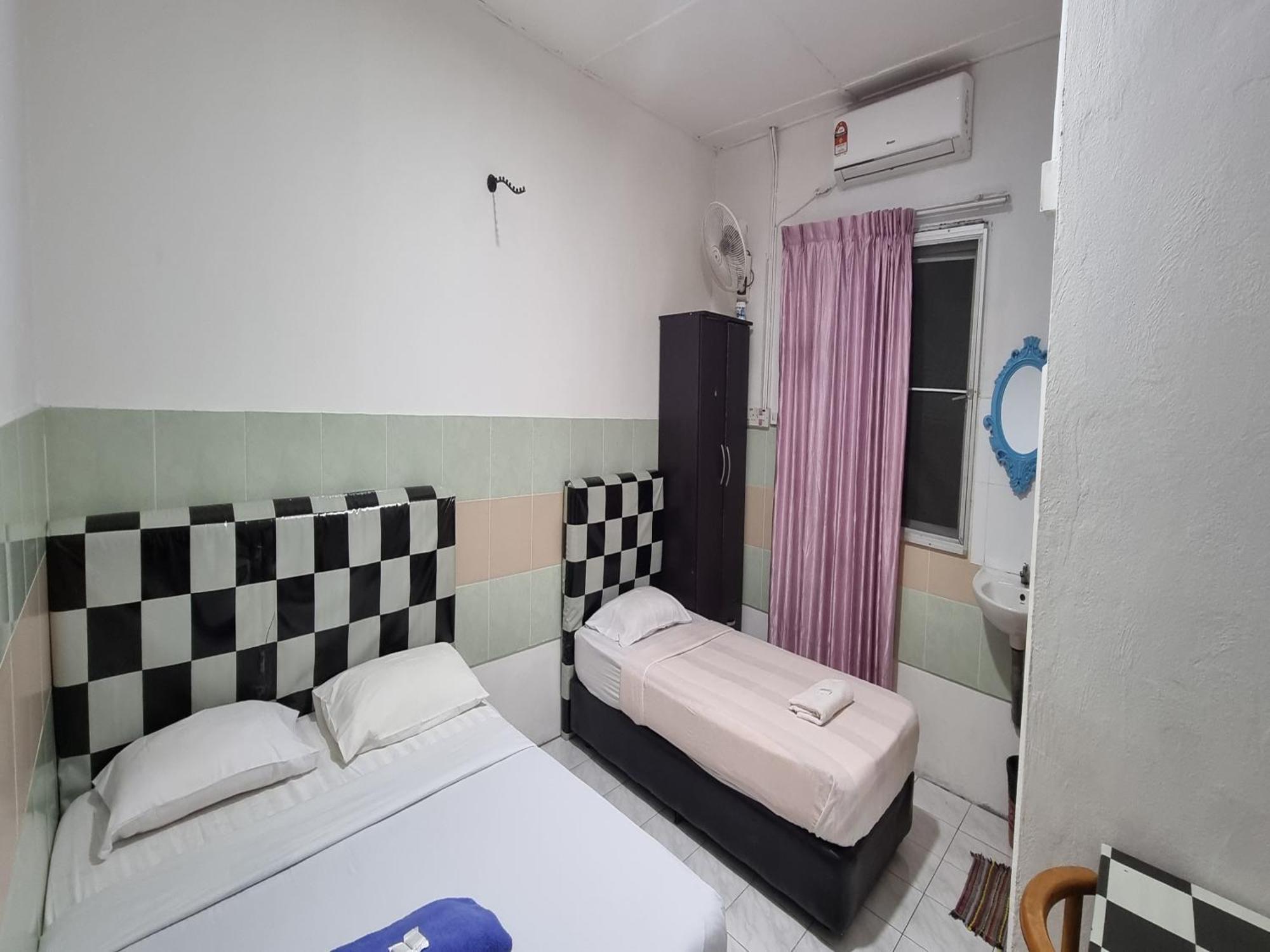 Oyo 90972 Jj Homestay Miri Zewnętrze zdjęcie