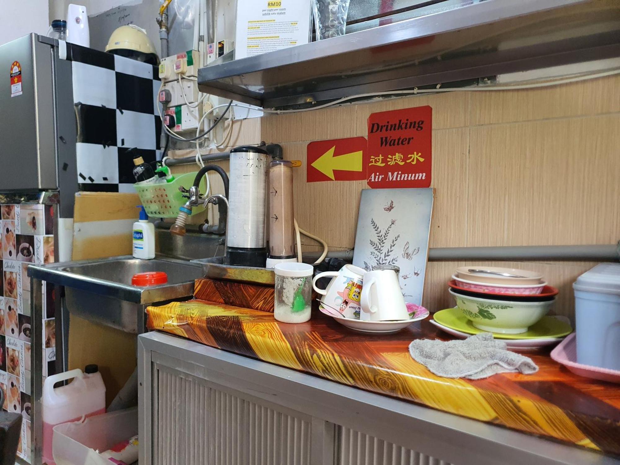 Oyo 90972 Jj Homestay Miri Zewnętrze zdjęcie