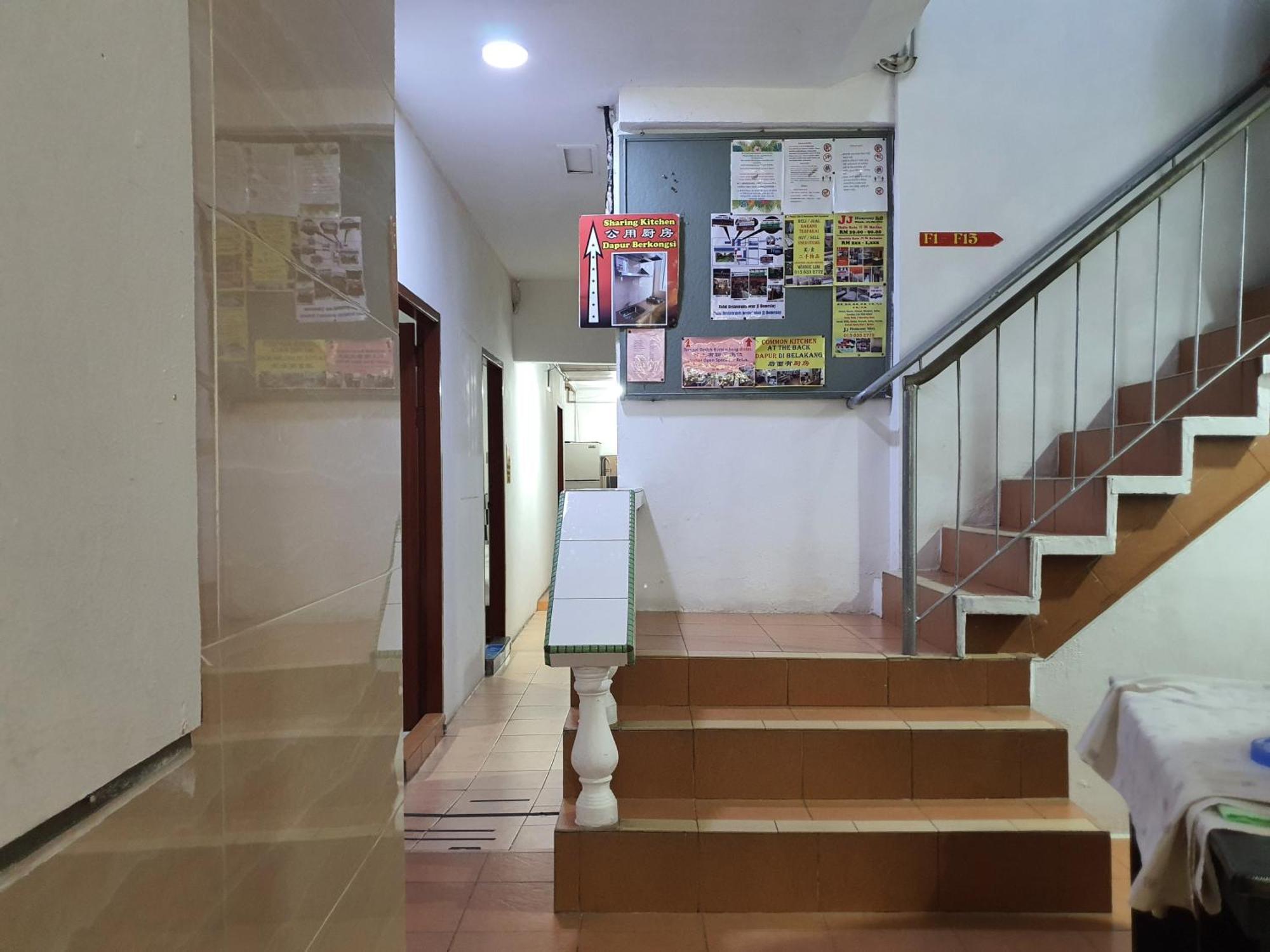 Oyo 90972 Jj Homestay Miri Zewnętrze zdjęcie
