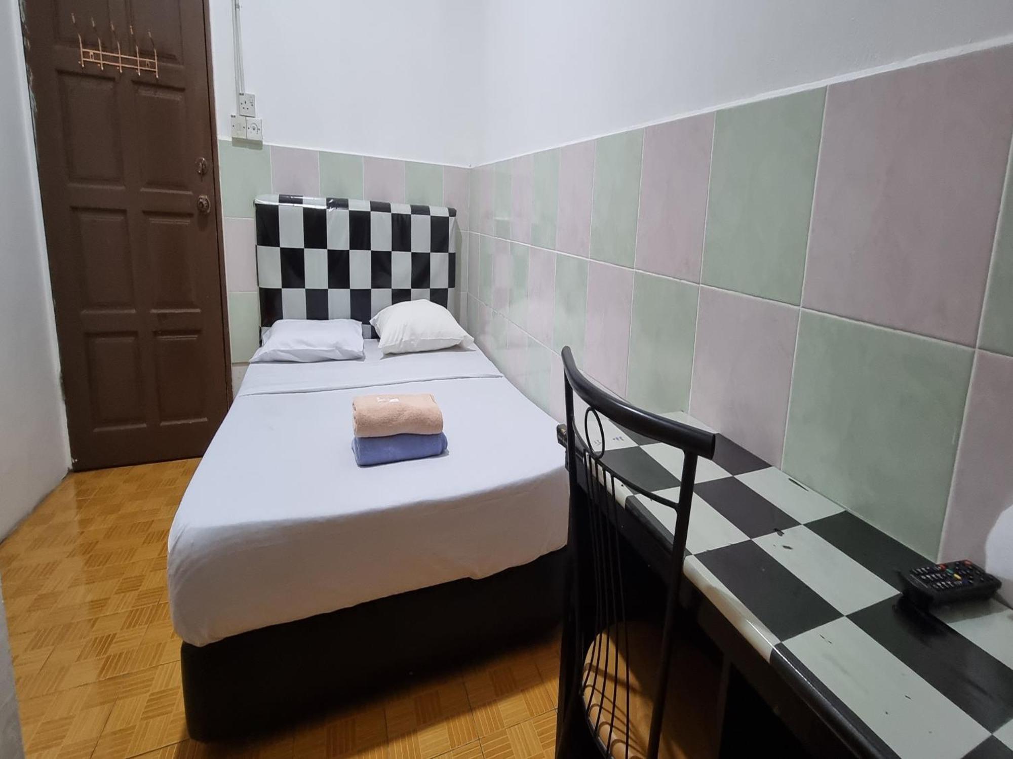 Oyo 90972 Jj Homestay Miri Zewnętrze zdjęcie
